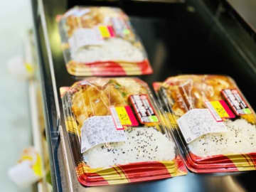 「お弁当は半額シールが貼ってないと買う気にならない」割引品にこだわる人々