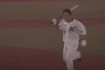 バット担ぎ鬼の形相「ヤンキーみたい」　天敵撃退…今季No.1“カチコミ”にファン爆笑