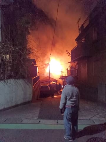 【速報】千葉市の住宅街で火災、民家など9軒燃える　1人と連絡取れず…