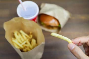 ケンタのカフェメニュー消えた　モスは月へ向かう【2022年ヒット記事（6）】
