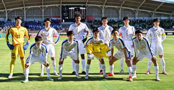 【初陣選手権　魅せろ日体大柏】　天国の工藤壮人さんへ恩返し　ベンチに掲げるユニホーム　第101回全国高校サッカー