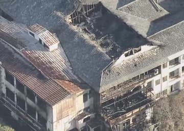 屋根がごっそり落ち…映画「テルマエ・ロマエ」の“聖地”火災　ロケ地の老舗温泉旅館　