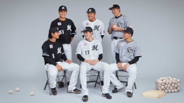 ＜千葉ロッテ＞常勝軍団の品格と品質を追求！　ユニホームをリニューアル　ビジターは純黒のブラックを強調するデザイン