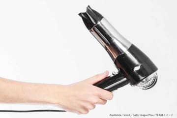 ヘアドライヤーの「COLD」は髪のケアに重宝　正しい使い方は…