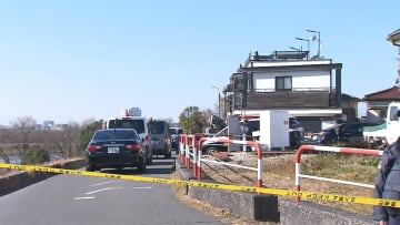 外出姿目撃 帰宅後襲われたか　女性死亡 連続強盗との関連は