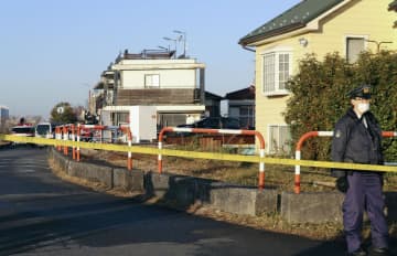 携帯に「女性宅狙い強盗入る」　別事件で逮捕の男、狛江強殺