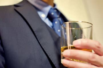 「女性は男性の年収しか見ないんでしょう？」恋活パーティーで謎質問をしまくる男性にドン引き