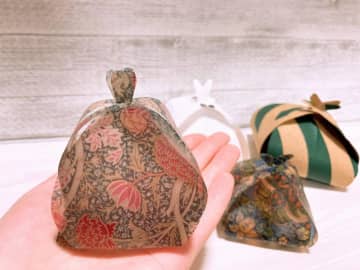 海外でバズった「うさ耳ラッピング」思った以上に可愛い！紙とハサミで作れるよ。