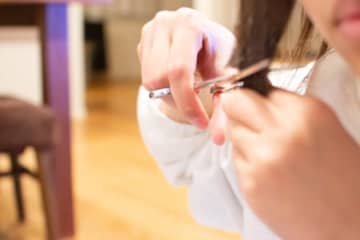 美容院代を節約！貧乏性な女性がセルフカットをはじめた理由