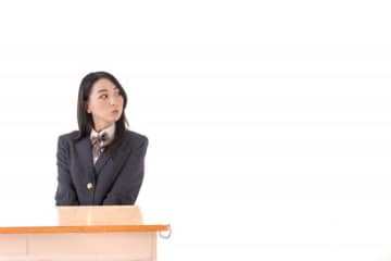 試験会場でイケメンに一目惚れ「鉛筆を落としたら、通路向かいの席の男の子が拾ってくれて…」という思い出
