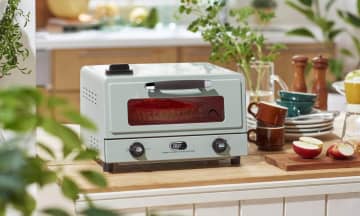スチーム機能と遠赤外線ヒーター搭載　「Toffy」トースター