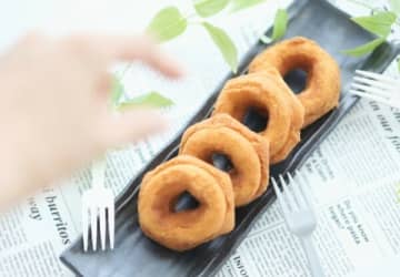 「差し入れは、こっそり持ち帰る」年収450万円、貧乏性な20代男性の告白