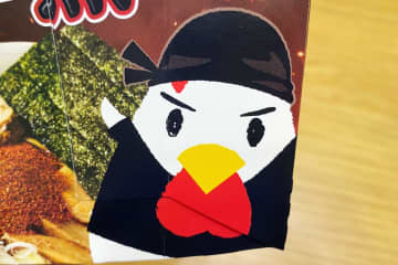 あの優しいからあげクンに一体何が！？　眉をつり上げて”激辛”仕様に変身