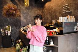 高齢化進む城下町でカフェ運営の親子　娘が独立し、観光名所近くにテイクアウト専門店「若い世代が盛…