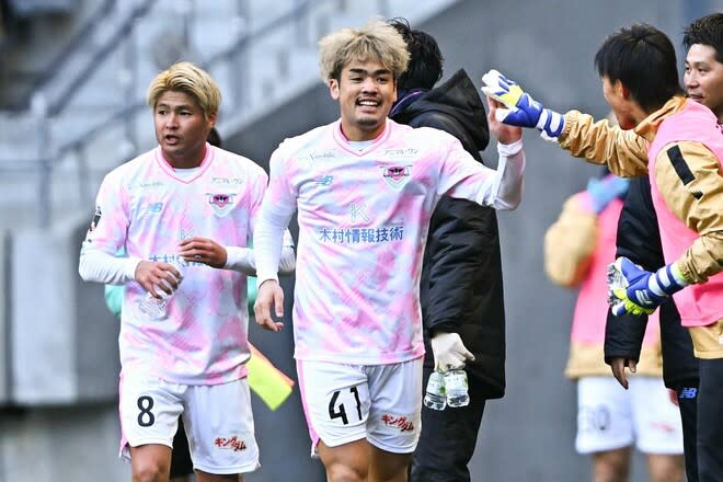 "It's a Bakemon" With a shocking dribble breakthrough, XNUMX players were overtaken, and Tosu and Kabayama Ryonosuke's "Messi-level" super goal...