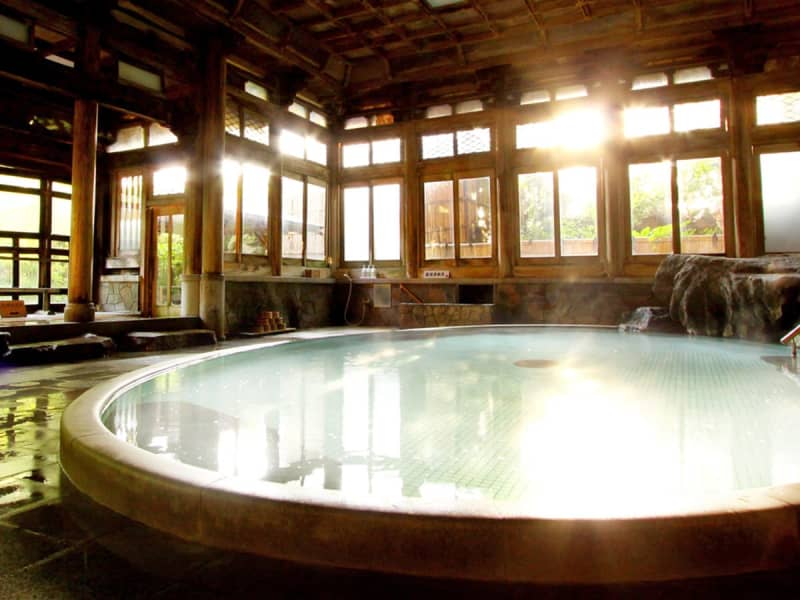Nagano "Yudanaka Onsen Yorozuya" A new proposal from a long-established store. "Bon", a chartered hot spring with 2 types of saunas