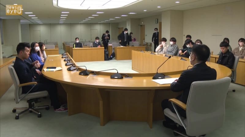 若い世代に関心を　群馬県内の大学生が県議会議員と意見交換