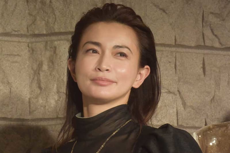 長谷川京子「見た目以上に大変」なトレーニング紹介　ファン悲鳴「きつそう」「出来ない」
