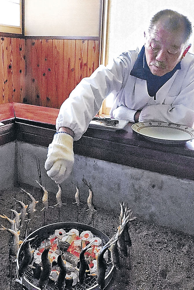 小矢部川の春の味覚開始　サクラウグイ料理の提供始まる