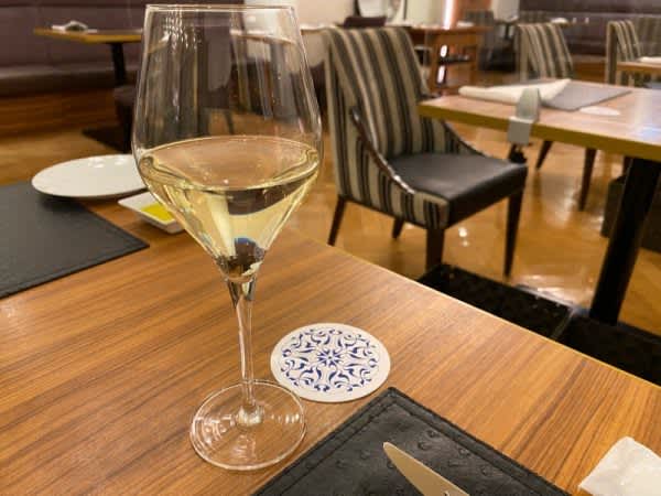 山形屋名物「焼きそば」もいいけどたまにはワインで！「レストラン　ルドーム」