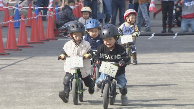 ２歳児から参加　ペダルのない自転車レース　香川