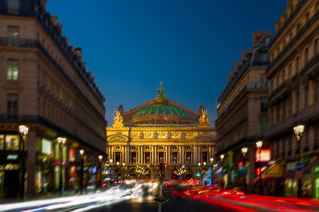 The lodging plan for the Paris Opera, the stage of "The Phantom of the Opera," is really goose bumps.The French Tourist Office "dream plan ...