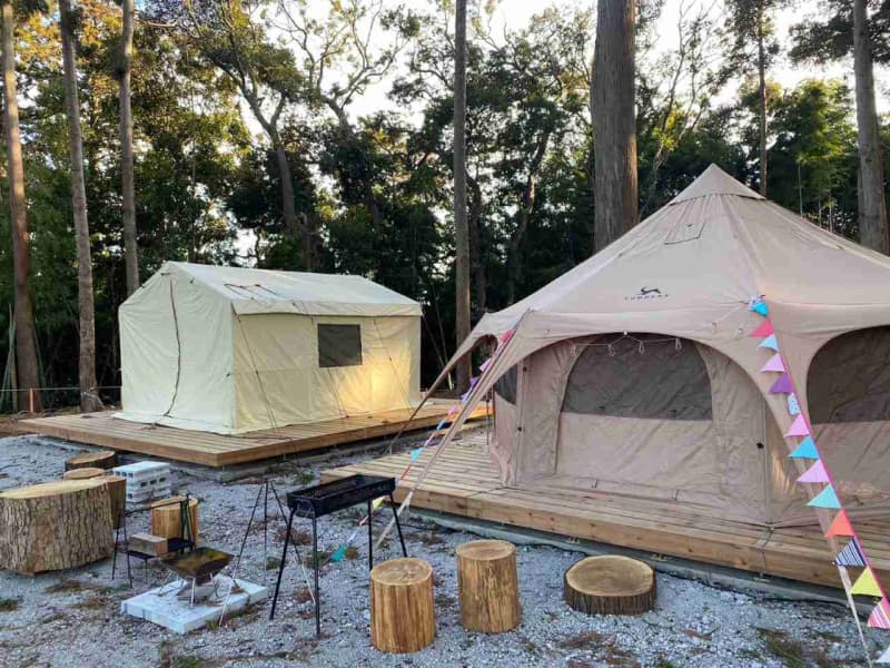 【新キャンプ場】プライベート空間が充実！常設型テントもある「多古の星キャンプ場」がオープン