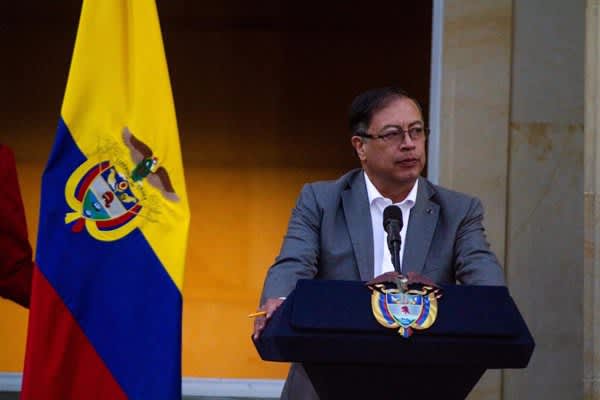 Petro y Bukele se enzarzan de nuevo en Twitter:…