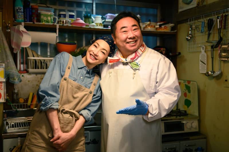 りょう＆塚地武雅が橋本環奈の両親役で『王様に捧ぐ薬指』に出演決定【コメントあり】
