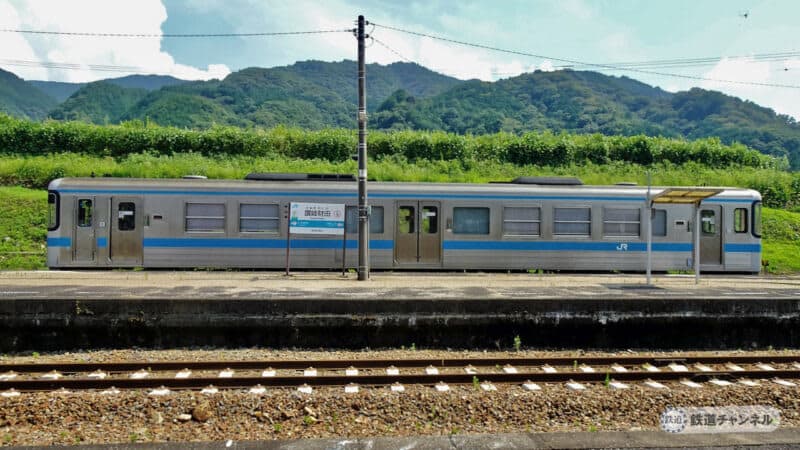 列車交換で駅舎を撮影したことがありました　JR四国土讃線　讃岐財田駅（2）【木造駅舎コレクショ…