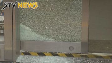 ⚡ ｜ [Breaking news] Susukino police box glass broken XNUMXrd today