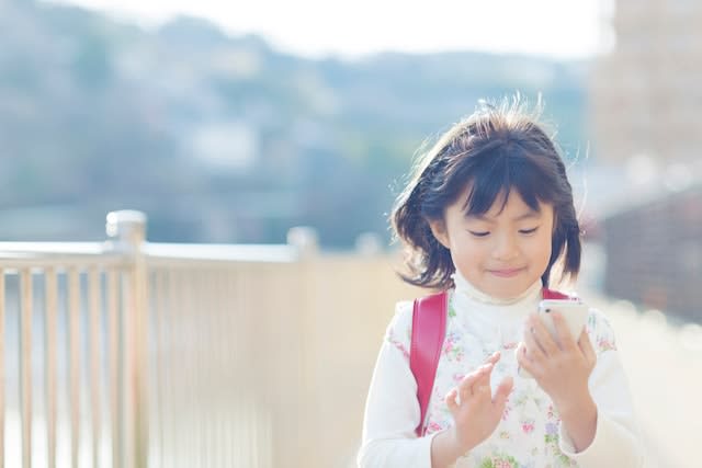 InstagramやTwitter、YouTubeは何歳から利用できる？ 子どもがSNSを使う…