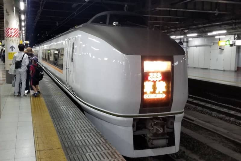 JR東日本初の特急車両「651系」、3月17日引退へ　大宮で惜別撮影会