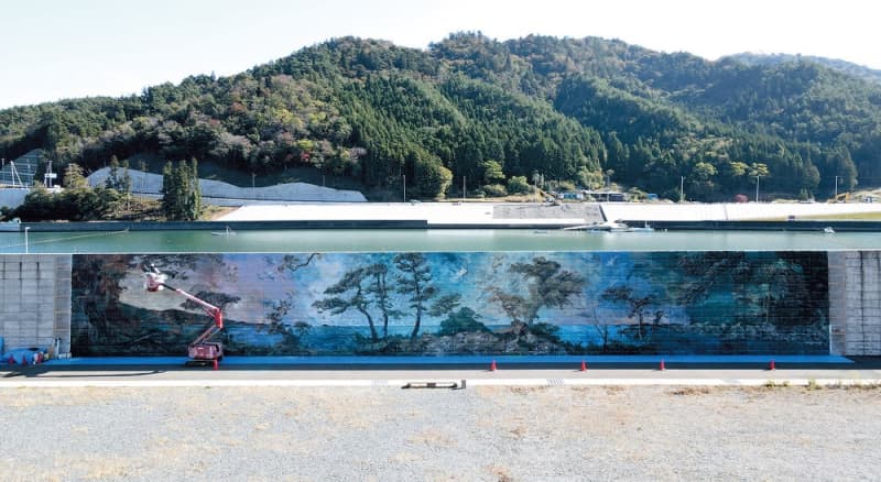 "Coastline Art Museum" in Ogatsu-cho, Ishinomaki City, the disaster area Drawing "another coastline" on the seawall