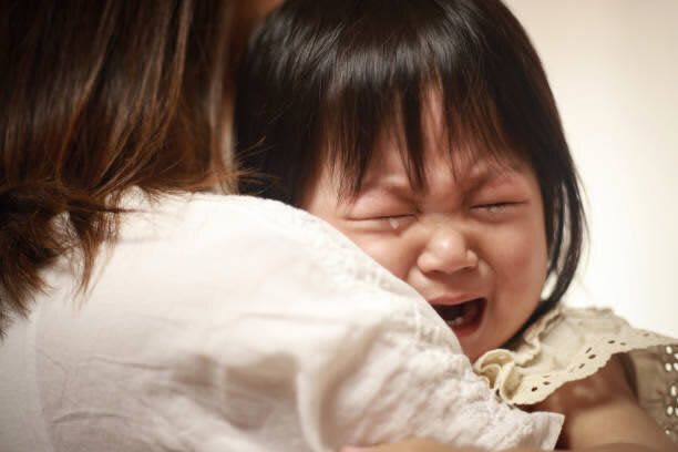 「ずっと泣きやまない」「いつも同じところで大泣き」3児の保育士パパ・でんちゃん先生に聞…