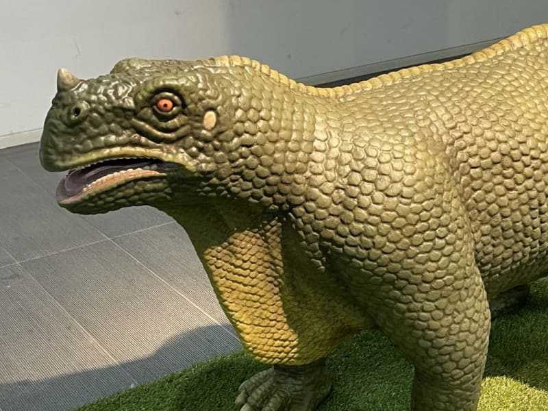 Appreciate dinosaurs with art "Dinosaur Picture Book" Hyogo Prefectural Museum of Art Exhibits about 150 items such as models Talk shows and movie screenings