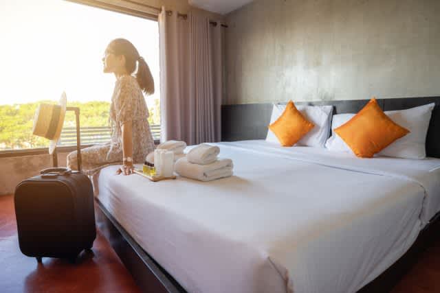 How much does it cost to live in a Tokyo hotel for a month?I compared it with a bijiho and a luxury hotel!