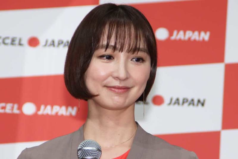 篠田麻里子、実業家の夫・高橋勇太氏と連名で離婚発表「夫婦間の問題が無事に解決」