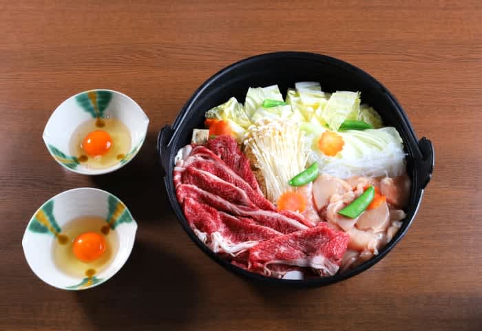 Sukiyaki for breakfast buffet!New appearance at Hotel Elcient Osaka ~ New head chef with a Japanese cuisine background, eating...