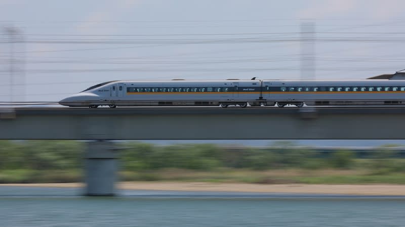 JR West ends provision of text news on bullet train telop at the end of March
