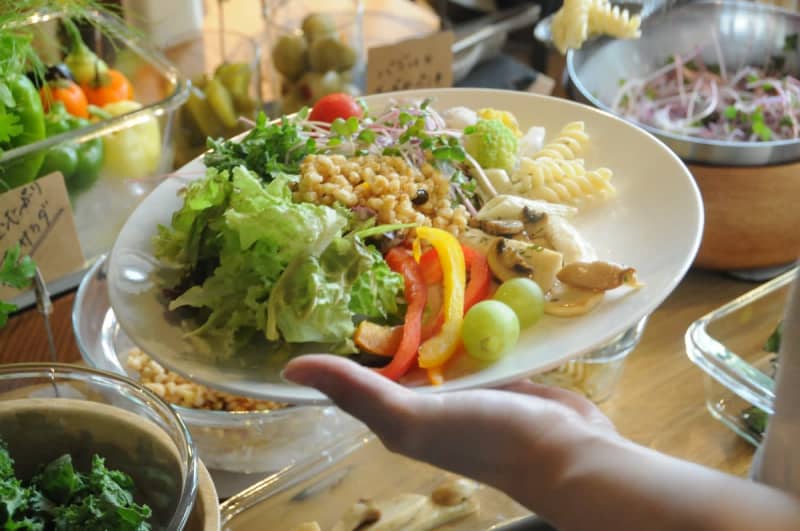 Plenty of vegetables!A hamburger that makes even children smile [UN_Beauty and Health Cafe ~ Nara ~ | Ikoma City]