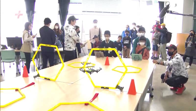 ロボットやドローンを体験～遊び通じて創造力育む「ワークショップ博」