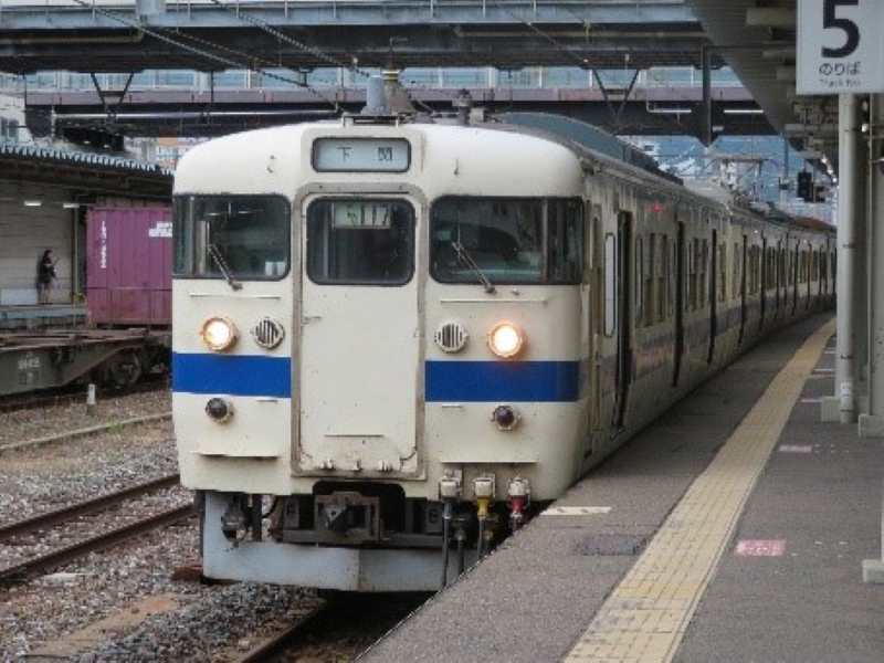 415 series steel car up close! A vehicle tour will be held at Yanagigaura Station on the Nippo Main Line on April 4 (Usa City, Oita Prefecture)