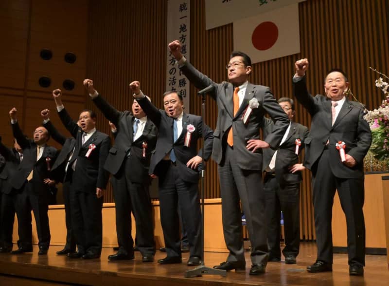 自民茨城県連新体制が始動　統一選必勝誓う　つくばで定期大会