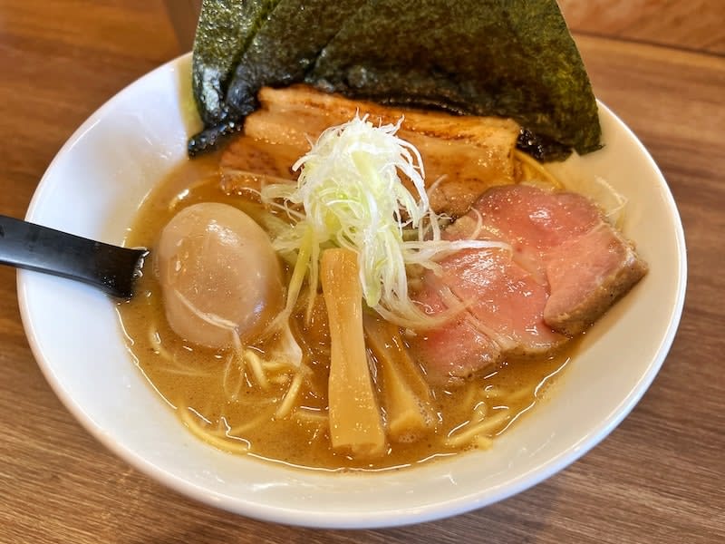 Konosu City "Indie Ramen" Rich pork bone ramen cooked for over 10 hours and risotto at the end were delicious twice