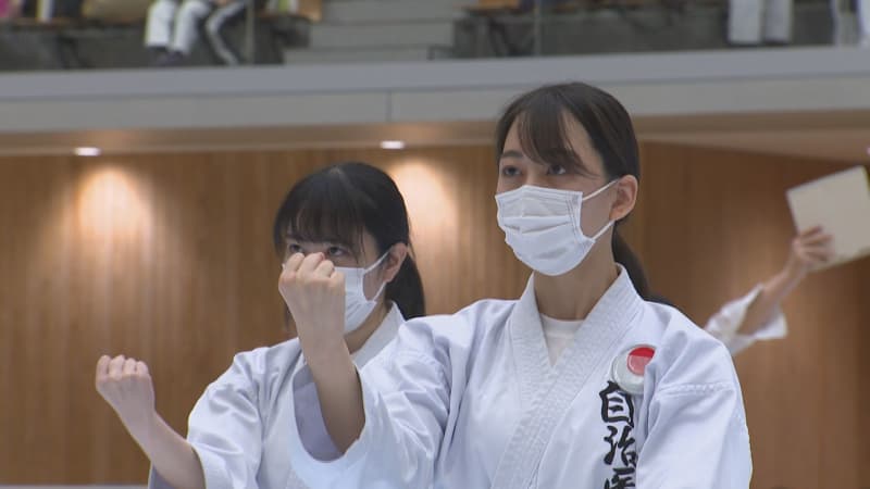 ３００人が日頃の成果発揮　全国空手道選手権栃木県予選