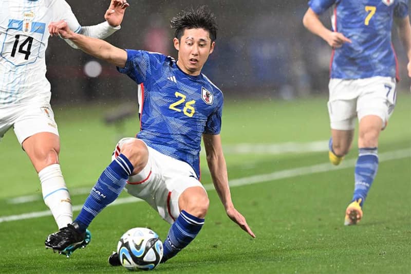 日本の左SB問題は継続？　伊藤洋輝に厳しい評価…“4つの問題点”を闘莉王が指摘「全然良くなかった」