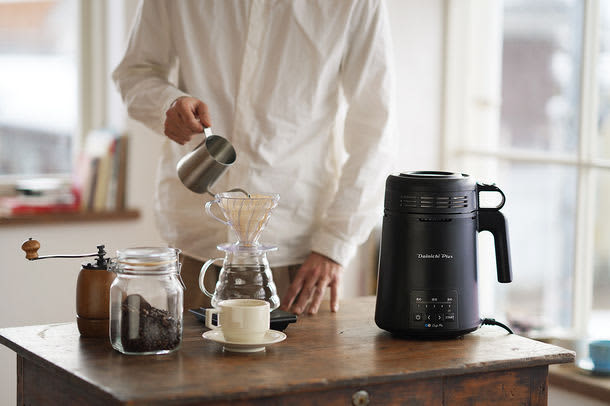 初心者でも家庭で気軽に生豆の焙煎を始められる「コーヒー豆焙煎機 MR-F60A」を直販サイトで…