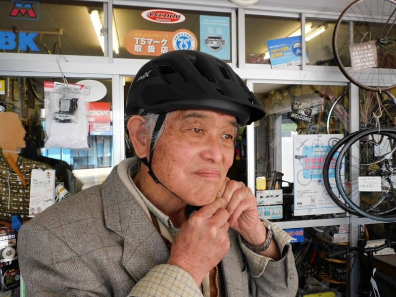 「慌てて買い求めに来る人が増えた」　自転車に乗る時のヘルメット　4月から努力義務化　