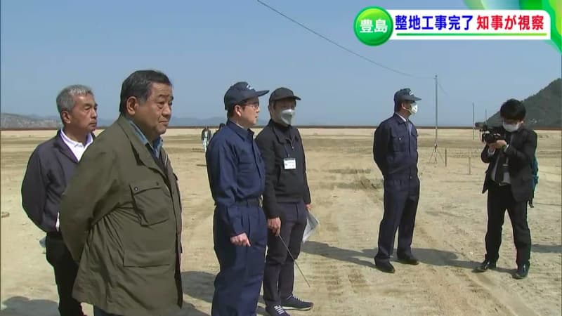 Governor visits industrial waste removal site in Teshima, Kagawa Prefecture